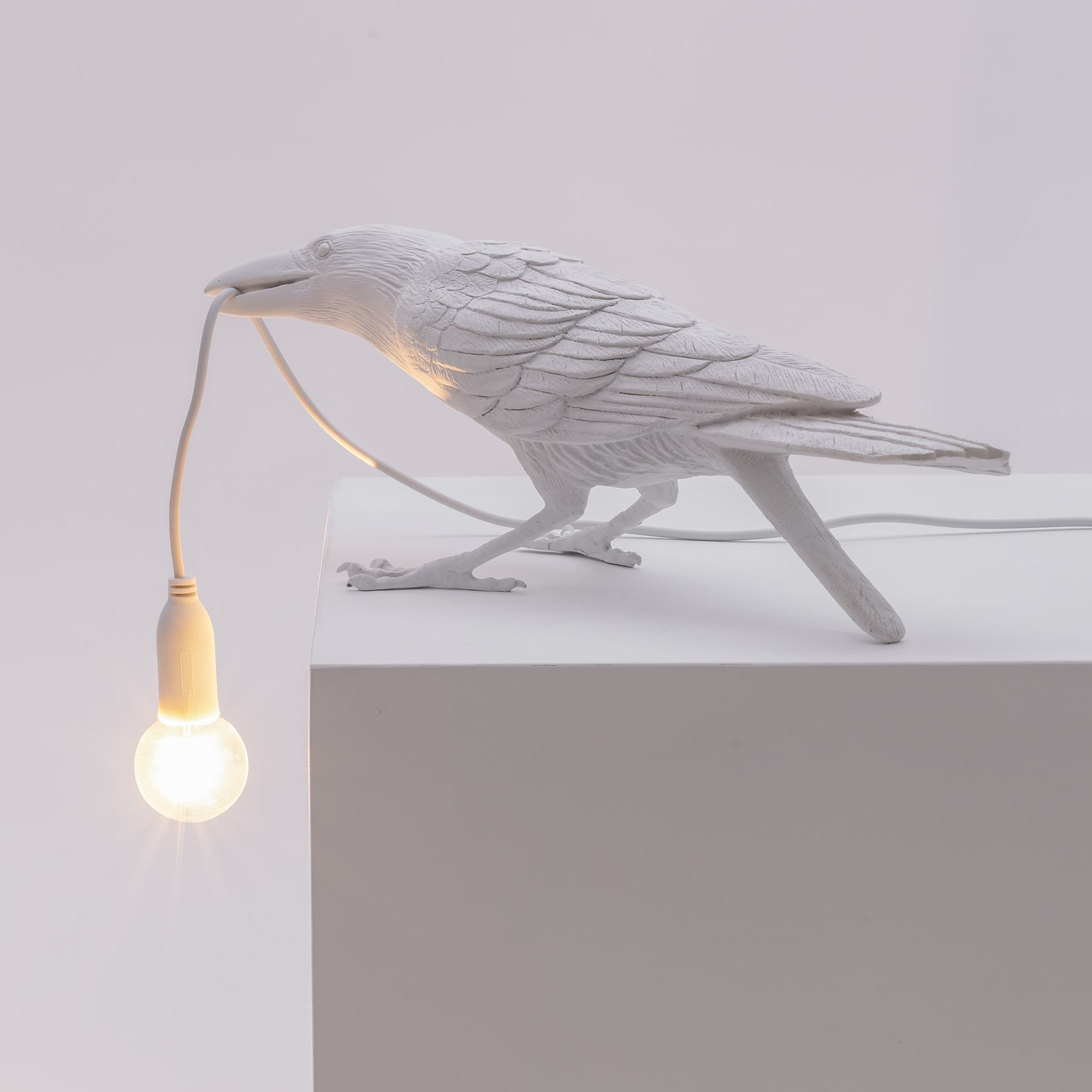 Настольная лампа Bird Playing White