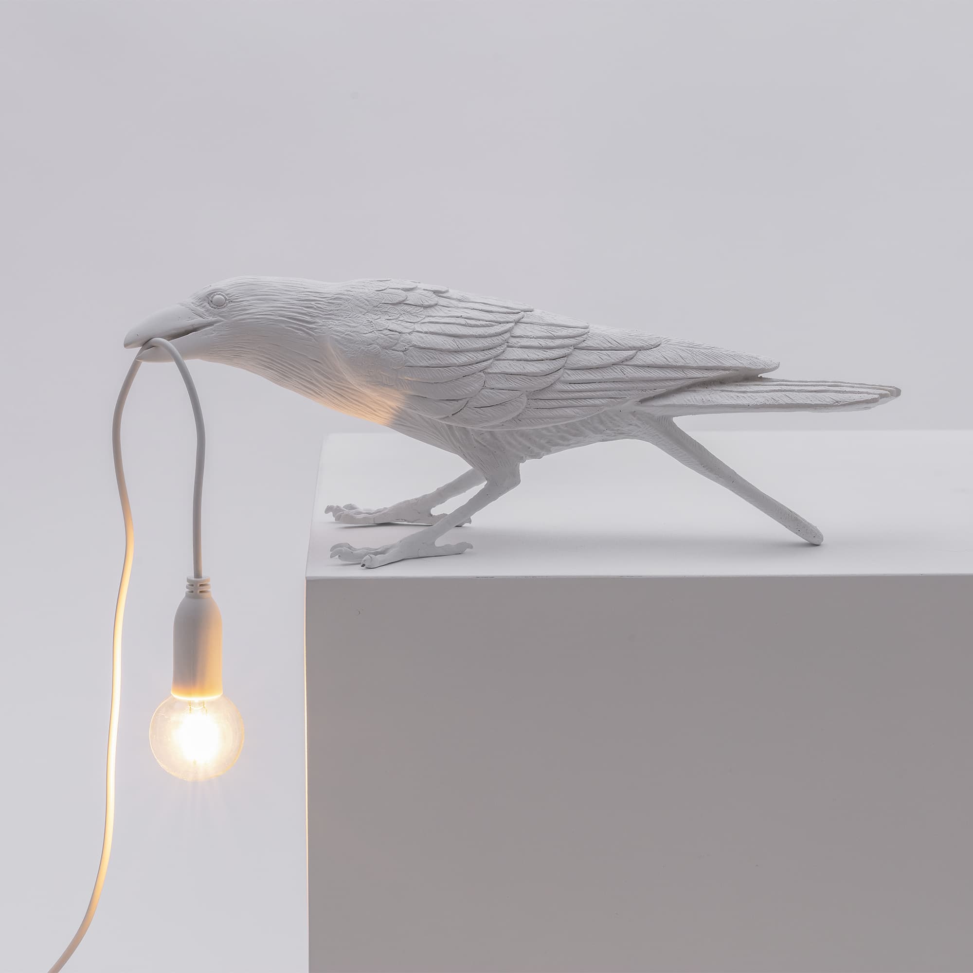 Настольная лампа Bird Playing White