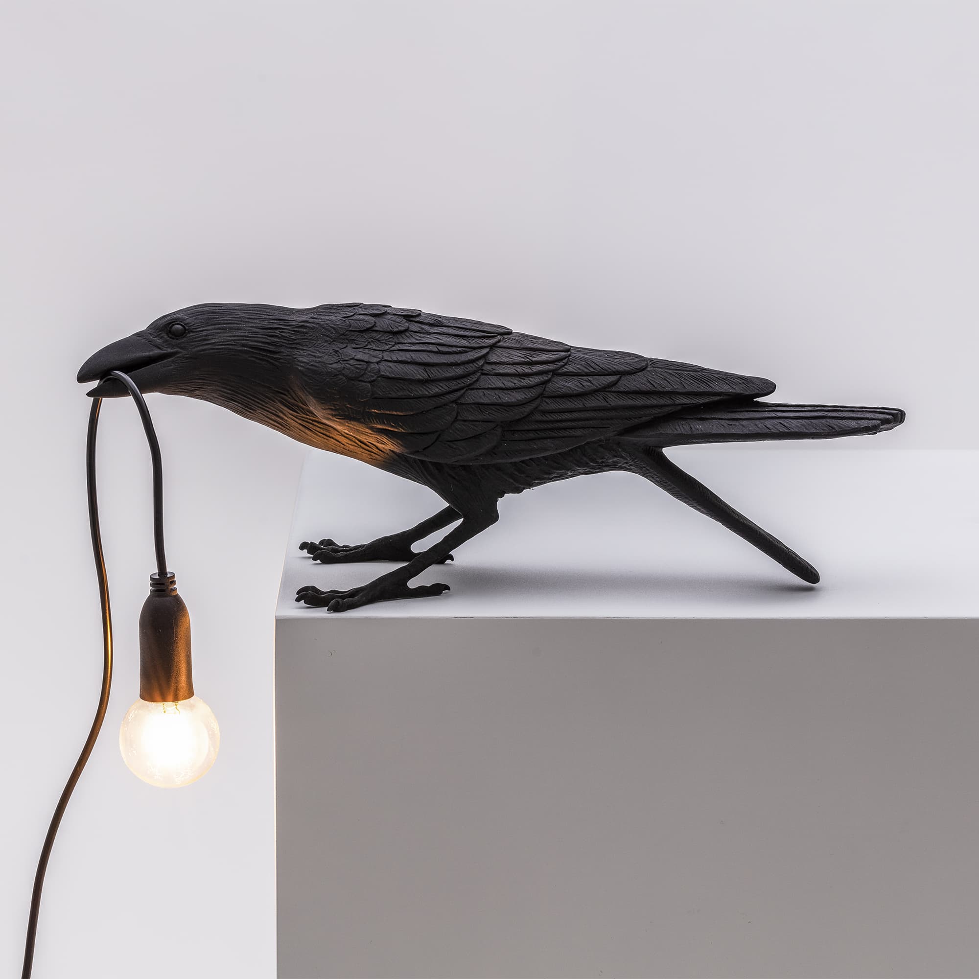 Настольная лампа Bird Playing Black