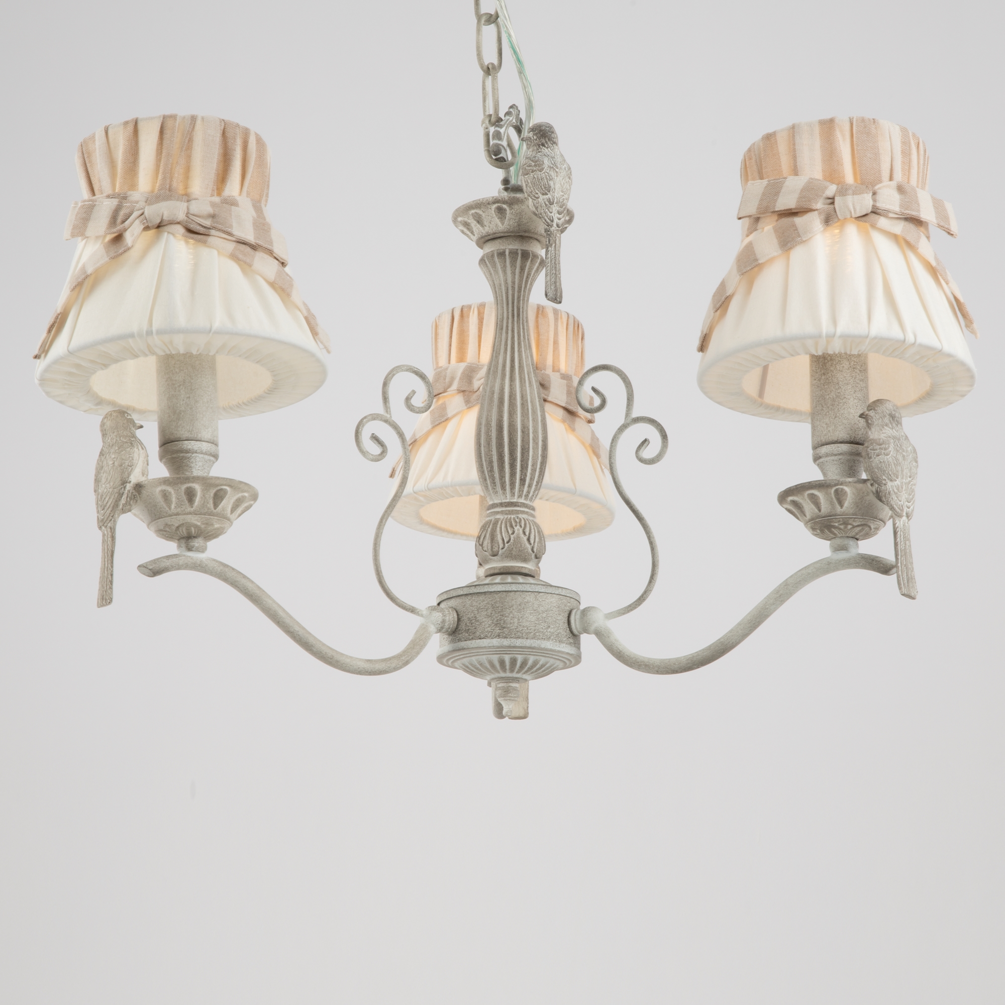 Люстра Maytoni ARM013 03