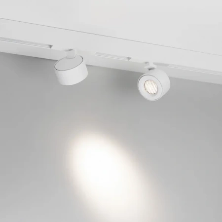 Светильник MAG-ORIENT-POINT-R80-12W Day4000 (WH, 18 deg, 48V) (Arlight, IP20 Металл, 5 лет) 048404
